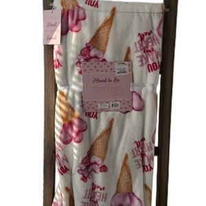 Plush Throw Blanket - Pink and White